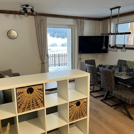 Longaview Apartament *