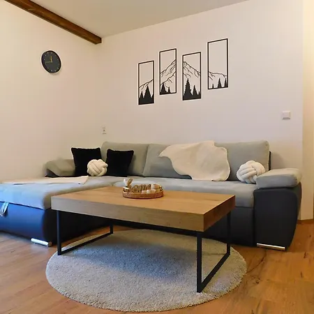 Longaview * Weisspriach