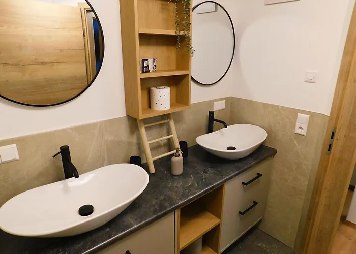 Longaview Apartament *