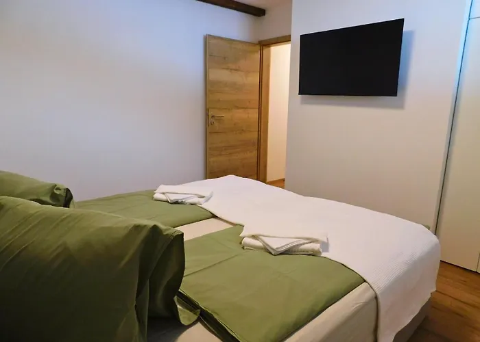 Longaview Apartament *